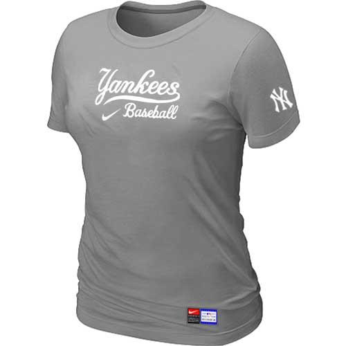 MLB Women's New York Yankees Nike Practice T-Shirt - Grey